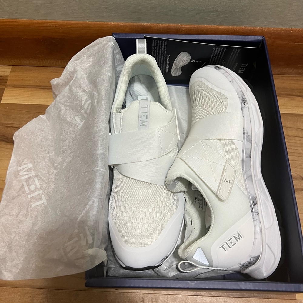 Tiem Spin Shoes with Cleats
